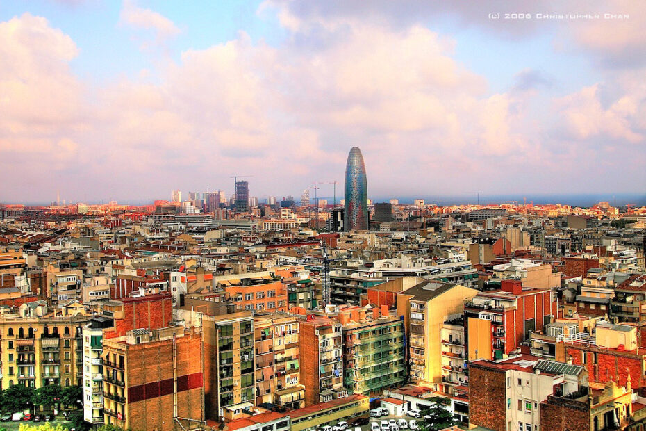 Discover the Beauty of Spain: Top 10 Must-Visit Places to Explore by Bus